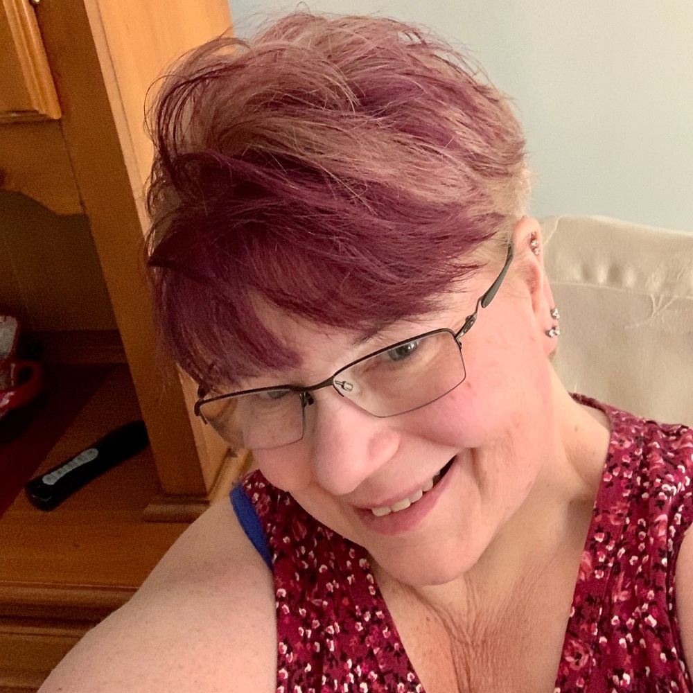 Meet your Posher, Gina